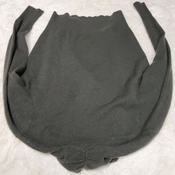 Neiman Marcus 100% Cashmere  Wrap V-Neck Sweater Olive Army Green Size L - Picture 4 of 5